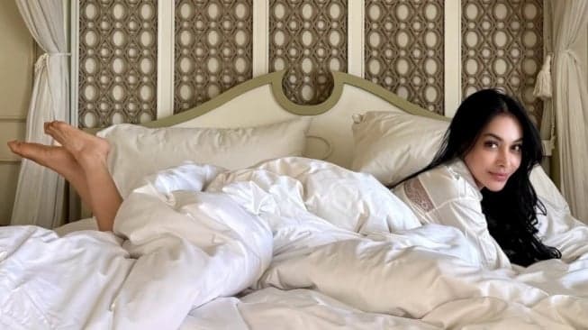 Lagu 90-an “Sambutlah” milik Denada Viral Lagi di TikTok, Candu Banget Buat Nostalgia!